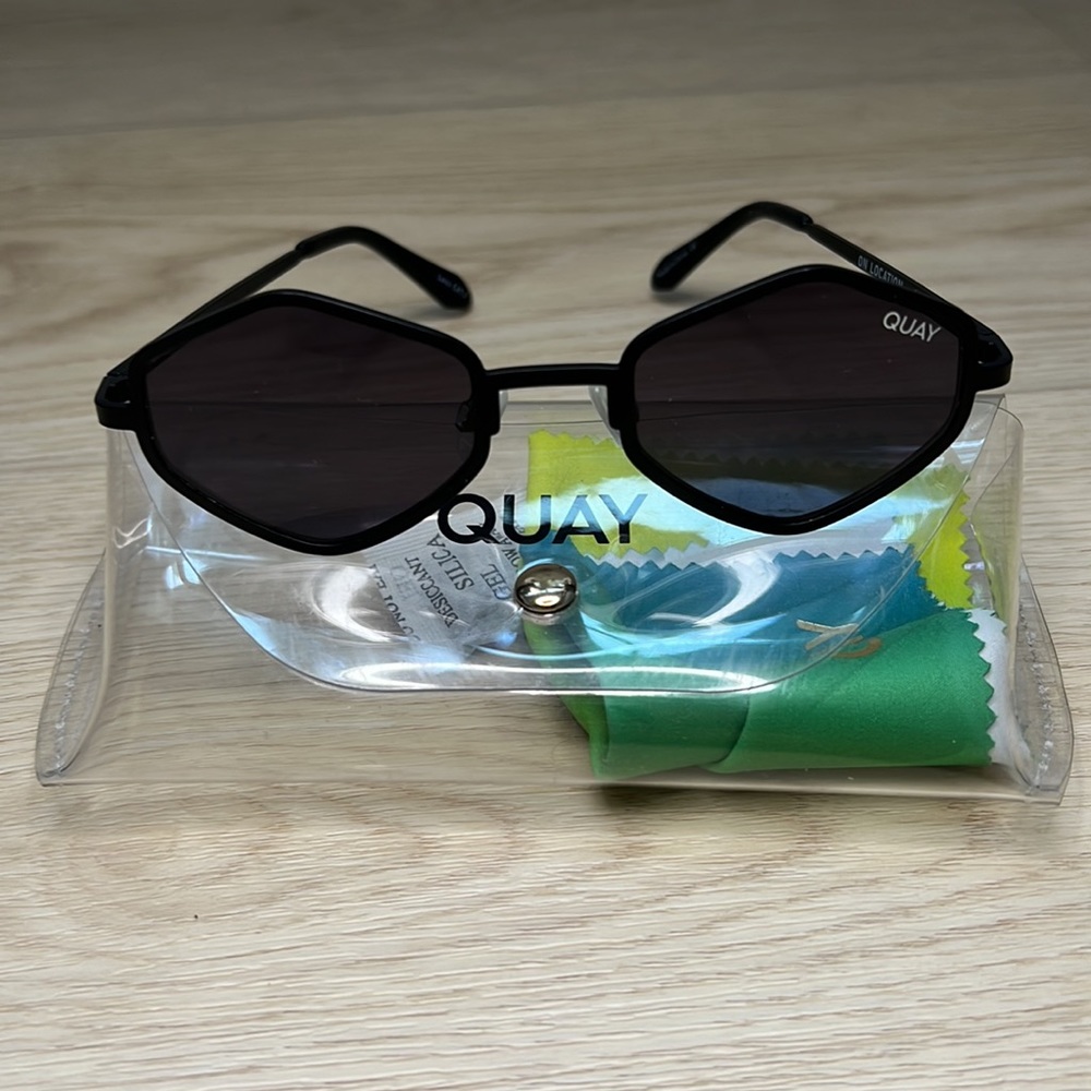 Quay Black Fashion Sunglasses